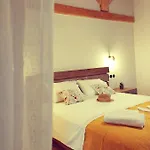 Spiro's By Alegria Apartman *