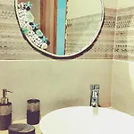 Spiro's By Alegria Apartman