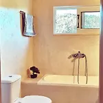 Spiro's By Alegria Apartman