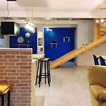 Spiro's By Alegria Apartman *